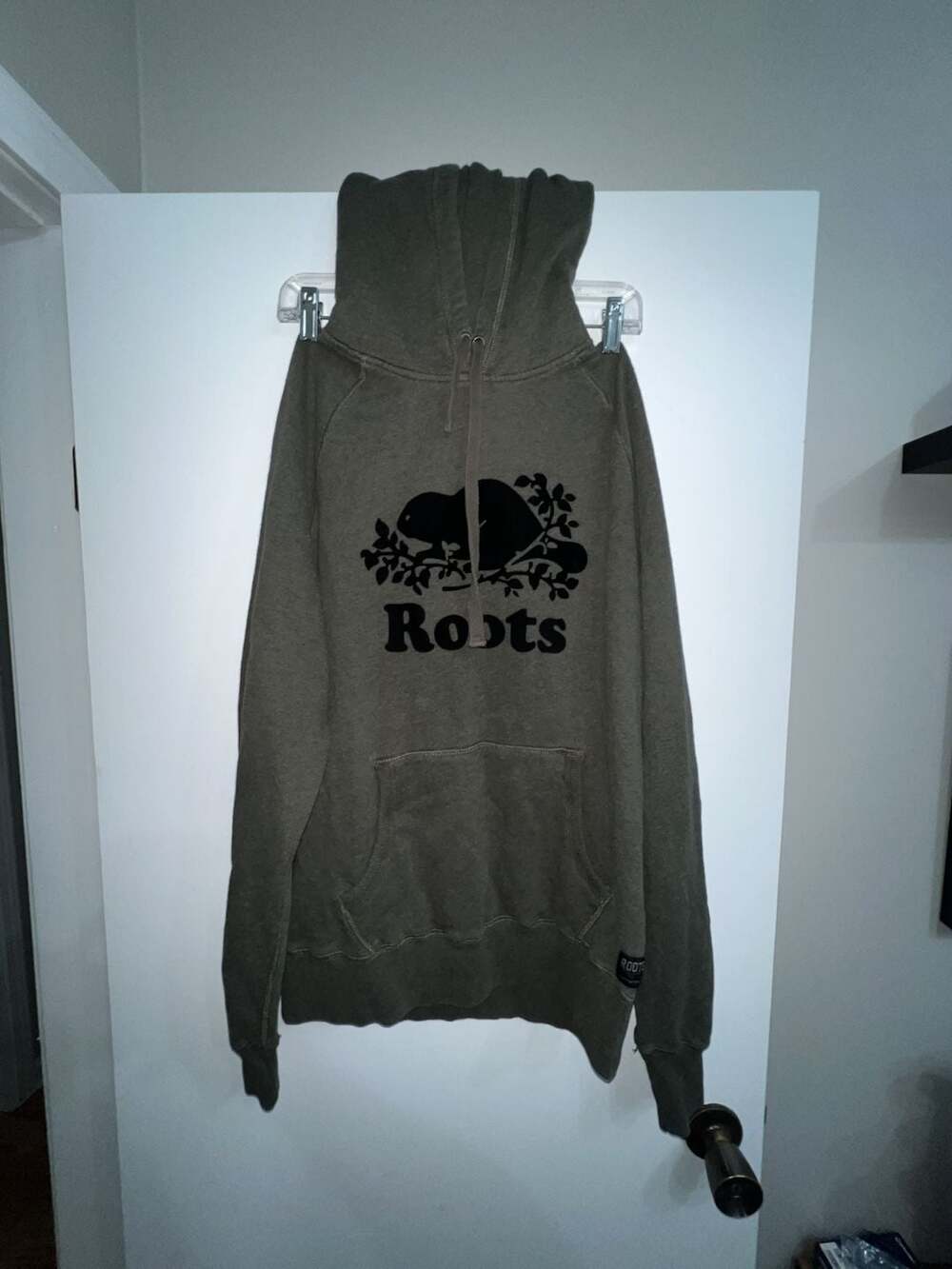 Roots Athletics Green Hoodie Sweatshirt with Beaver Logo